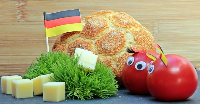 年当他效力 年当他效力